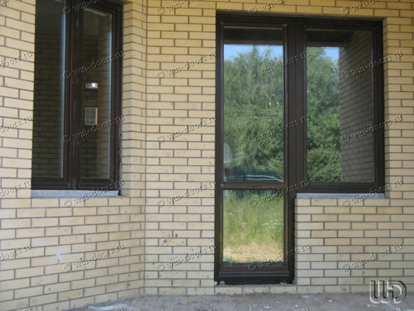 Коттеджный поселок "Соловьиная роща". Новая Москва. Евроокно. Сосна сращенная. Цвет - палисандр. Коттеджный поселок "Соловьиная роща". Новая Москва. Евроокно. Сосна сращенная. Цвет - палисандр.