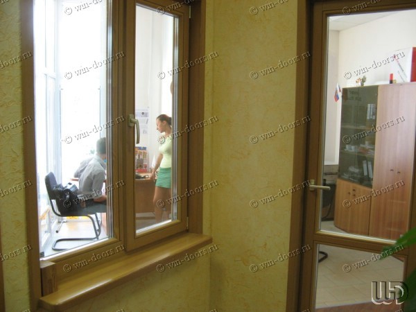 Заводской салон по продажам деревянных евроокон. Заводской салон по продажам деревянных евроокон.